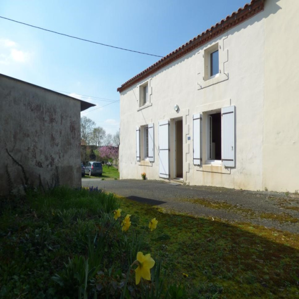 Offres de vente Maison de village Saint-Georges-de-Montaigu 85600
